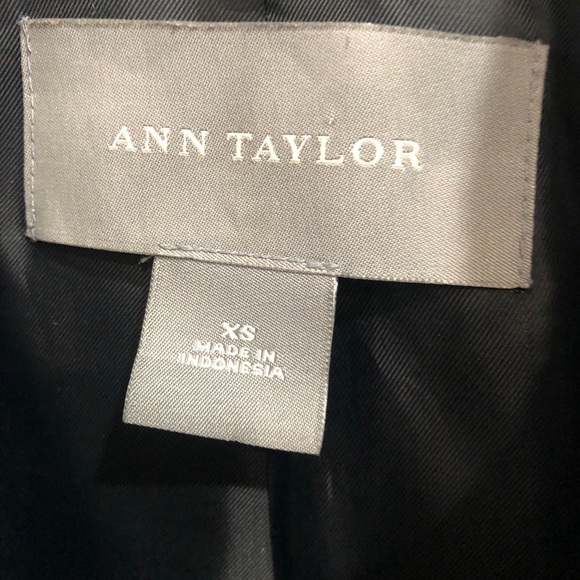 ANN TAYLOR Women’s Black Coat  Zipper/ Buttons  Closure Size XS - Picture 5 of 10
